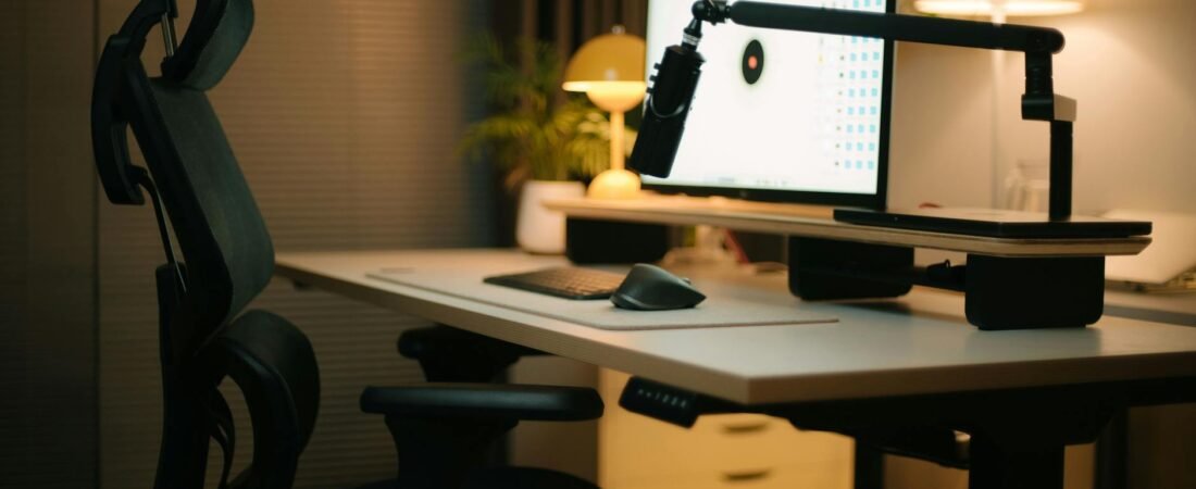 How to Build a Clean Minimal PC Setup Without Buying Expensive Gear