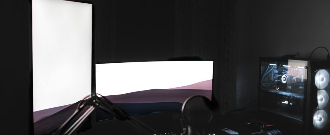 How to Set Up a PC Workstation That Works for Gaming, Work, and Streaming