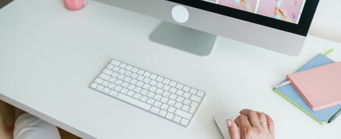 The Hidden Layout Mistakes That Make Small Desk Setups Feel Crowded